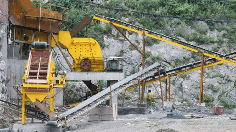 沥青路面压路机胶轮与钢轮：性能差异与适用场景解析